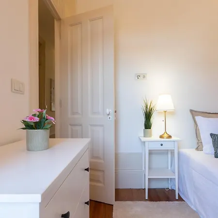 Host Wise - Modern Comfy Flat Porto